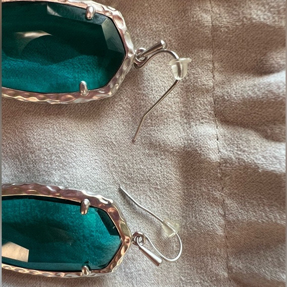 Kendra Scott Signature Elle Drop Earrings - Picture 3 of 4